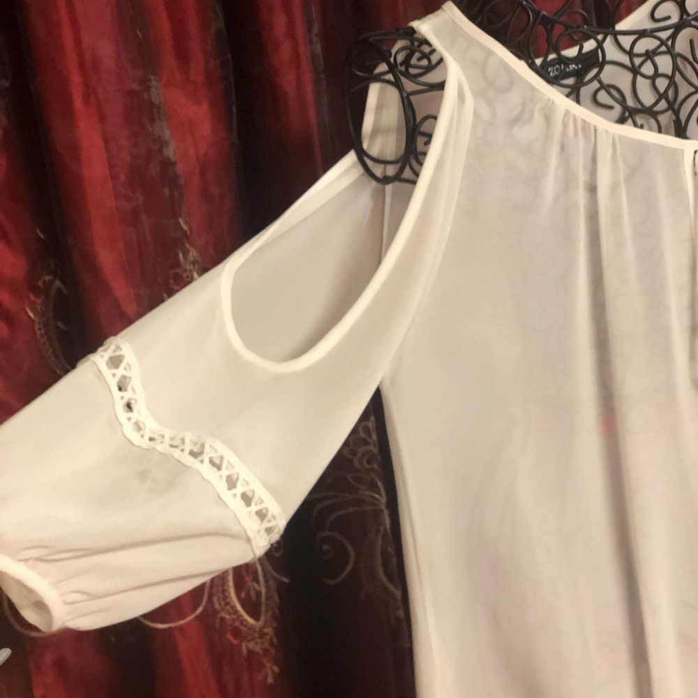 Cold Shoulder Top - Picture 3 of 7